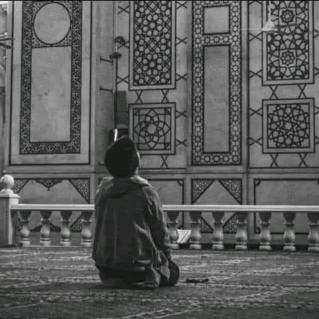 989July's tweet photo. "و رجائِي ألا تتركني لنفسِي الضعيفة
فأهلك، وأنا دُونَ عونكَ هالكٌ".. https://t.co/Zh3JOZaIka