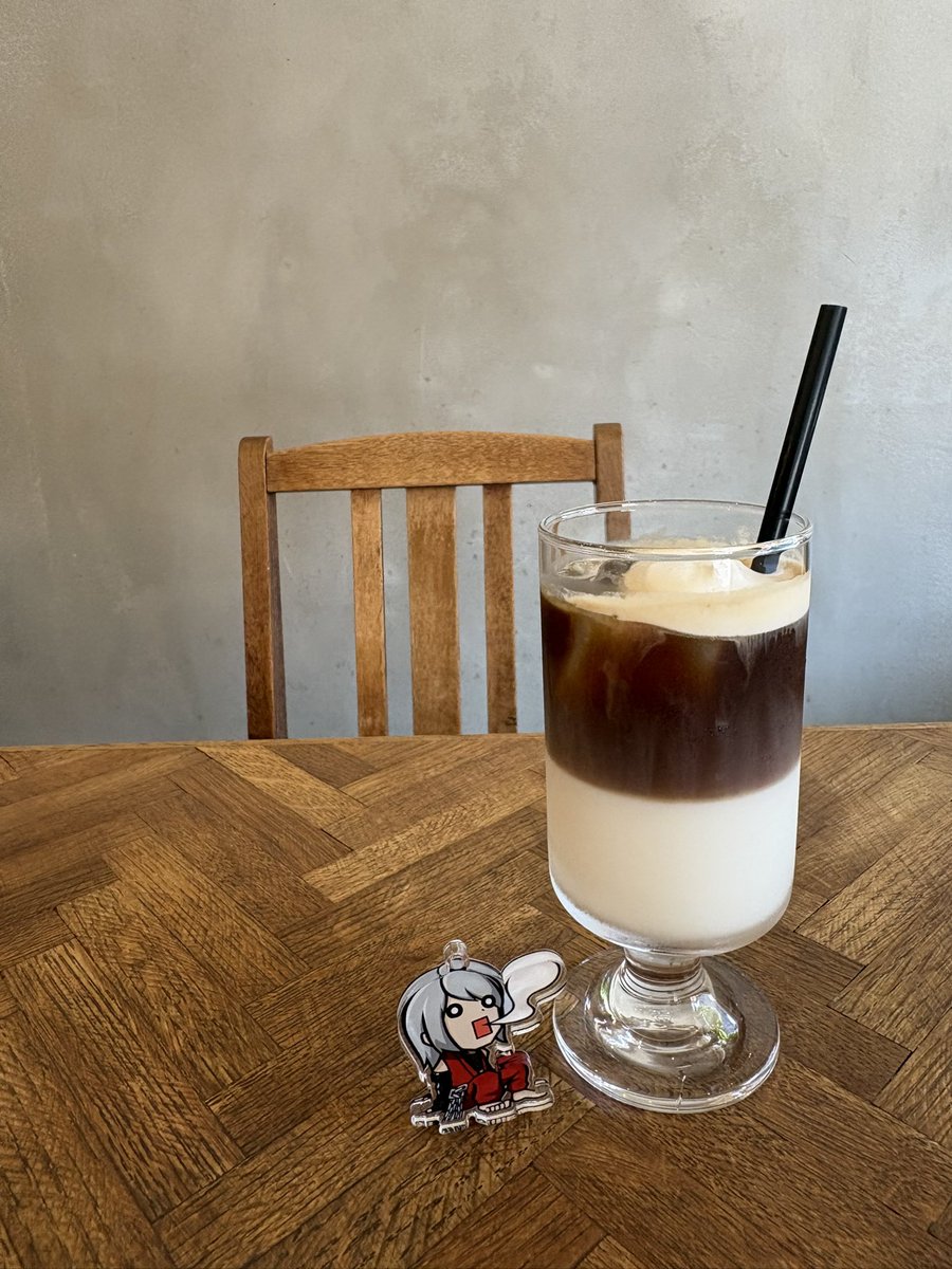 JeanTravels_'s tweet photo. ジャンとカフェです(´∀｀*)
コーンスープとカフェオレとコーヒーゼリーです！ https://t.co/y2EibIqTsc