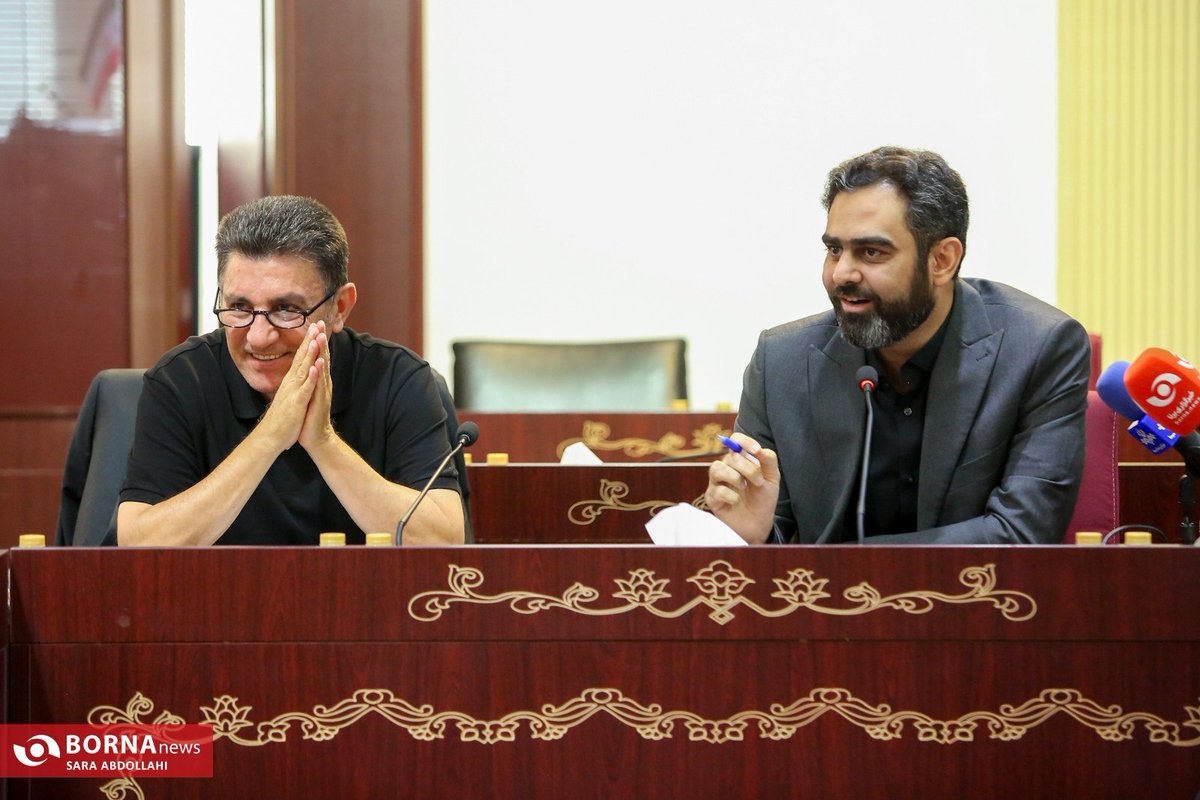 Sabety1's tweet photo. ثابتی خطاب قلعه نویی: به عنوان یک مربی ایرانی کاری کردید که برای اولین بار در جام‌جهانی از هیچ تیمی شکست نخوردیم و این ارزشمند بود/ امثال فردوسی پور طبیعی است که شما را تخریب کنند چون ذاتا خودتحقیر هستند https://t.co/qiTMVKb1pM