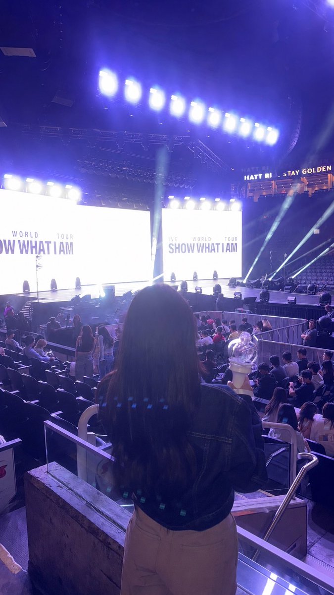 L12chan's tweet photo. Toronto公演行ってきた💙
soooo slayedddd
#SHOW_WHAT_I_AM #IVE #아이브
#SHOW_WHAT_I_AM_TORONTO https://t.co/wbFqUd4ko1