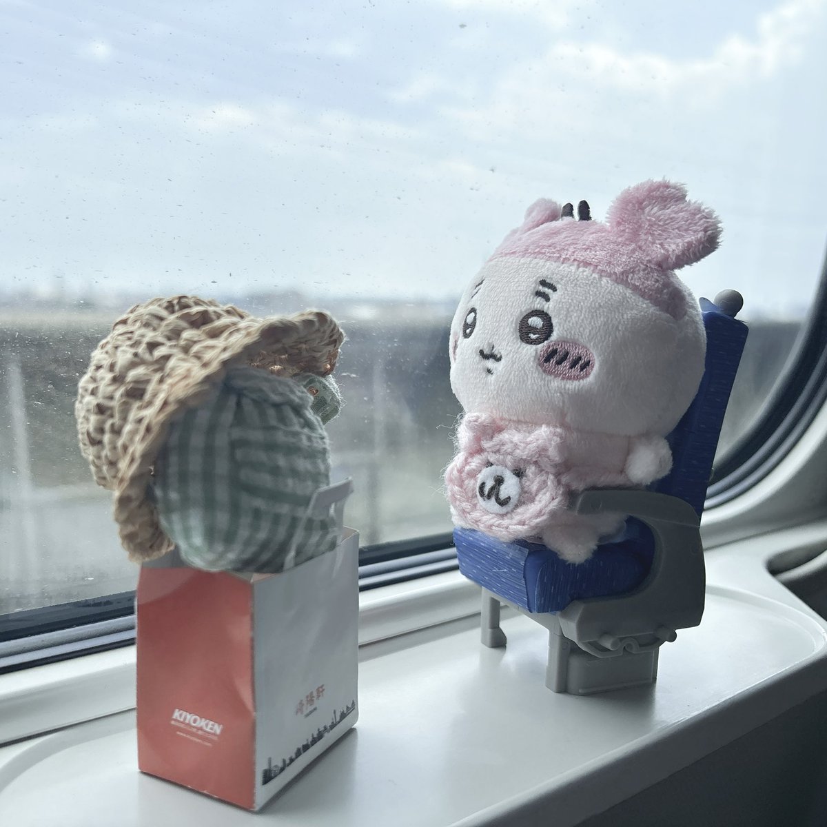 lapin7303's tweet photo. カニちゃんのプチ旅🦀 https://t.co/KqCqWAwW3P