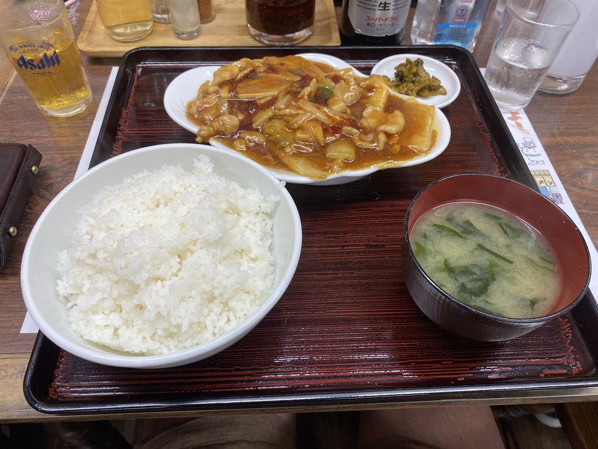 confession_1028's tweet photo. 俺はライスを大盛りにして、半分食べた所で残りをぶっかけて丼にするスタイル。

#宇都宮ソウルフード
#明朗飯店
#肉うま煮定食 https://t.co/geYTWEVLjH