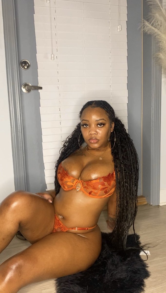 LynSarah13's tweet photo. Can we have fun together and still be friends ✨🔥💧💦🫧🍑🍆🍆🍆 https://t.co/FdvZAPk2I3