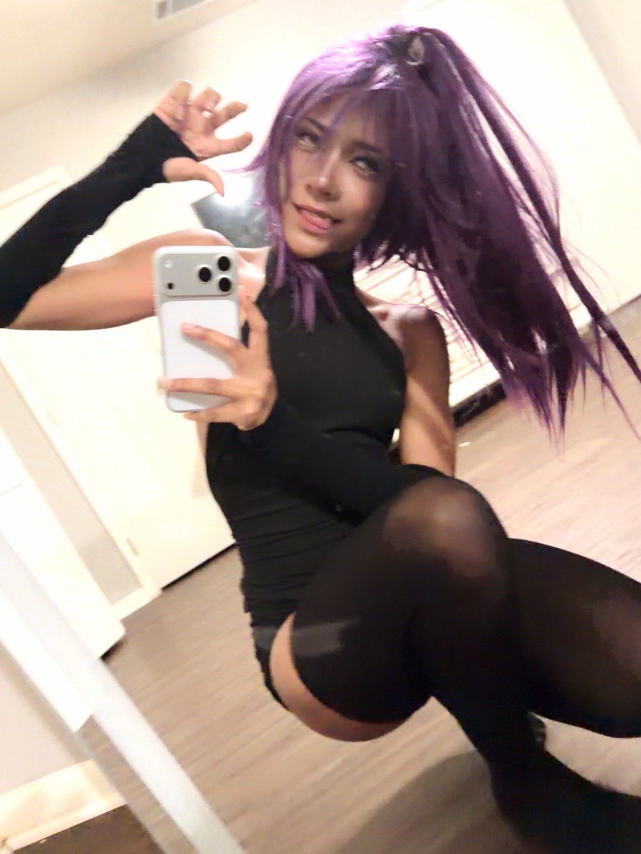 Lasnanaaa's tweet photo. Yoruichi!!! #yoruichi #bleachanime #yoruichishihoin #blackcosplayer #ichigo https://t.co/4nSSfSpMgj