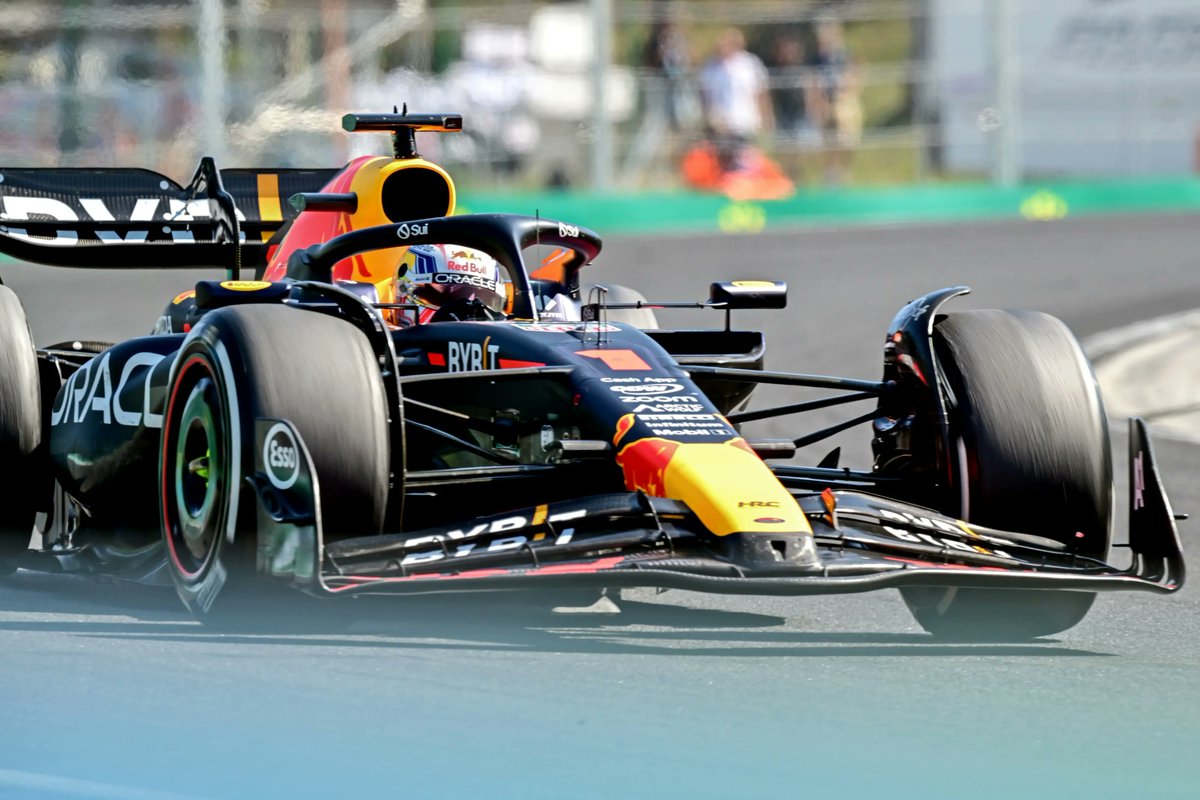F1GuyDan's tweet photo. 🚨 Max Verstappen took his most dominant victory of the ground-effect era 3 years ago today after winning the Hungarian GP by over 33 seconds 🔥

He really had his perfect match with the RB19 aka Rocky. https://t.co/6YHBU6VrdD
