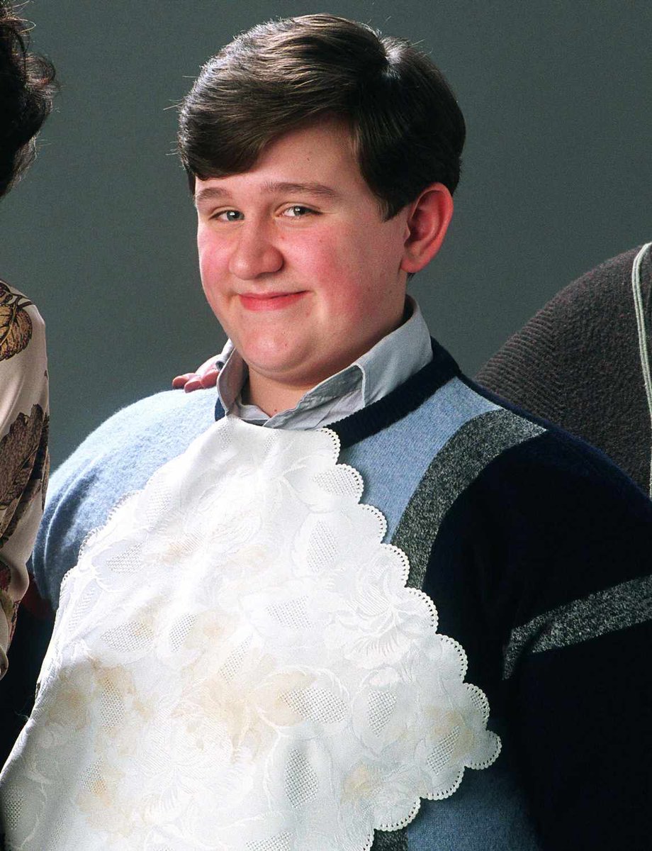 kunapalooza's tweet photo. สรุป harry melling มี career path นักแสดงที่น่าสนใจที่สุดในบรรดานักแสดงเด็กจาก hp งงไปเลยล่ะ https://t.co/WFv75BLvCu