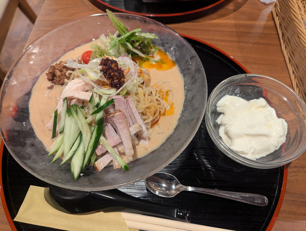 garbage_d_side's tweet photo. この時期恒例の冷やし担々麺
#中国料理たけくま https://t.co/Nljyh2O7LN