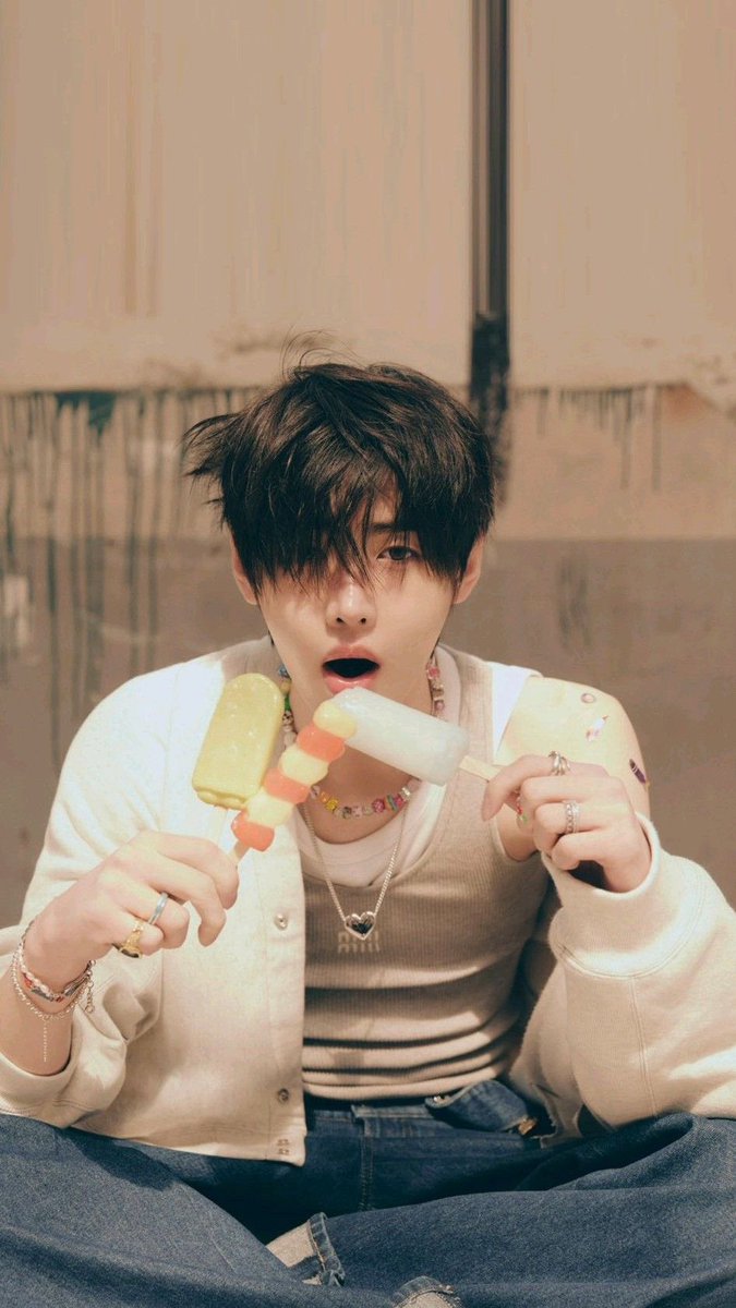 ENHYPN_SUNGHOON's tweet photo. 🍦 https://t.co/WWvxh6KgqZ