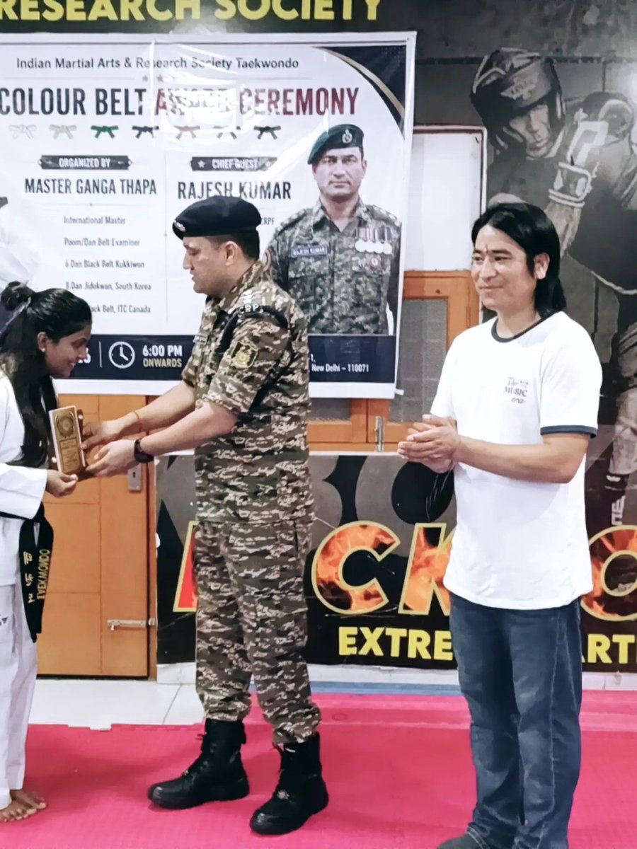 RekhaTuri's tweet photo. aaj main bahut khush hun aaj mujhe sammanit Kiya best coach ke roop se thank you so much Respected it sir Rajesh Assistamt commandent, CRPF Jay Hind sir🇮🇳🙏#jayhindCRPFSir #taekwondo #India #highlight #taekwondo #turi https://t.co/mTi1untxjU