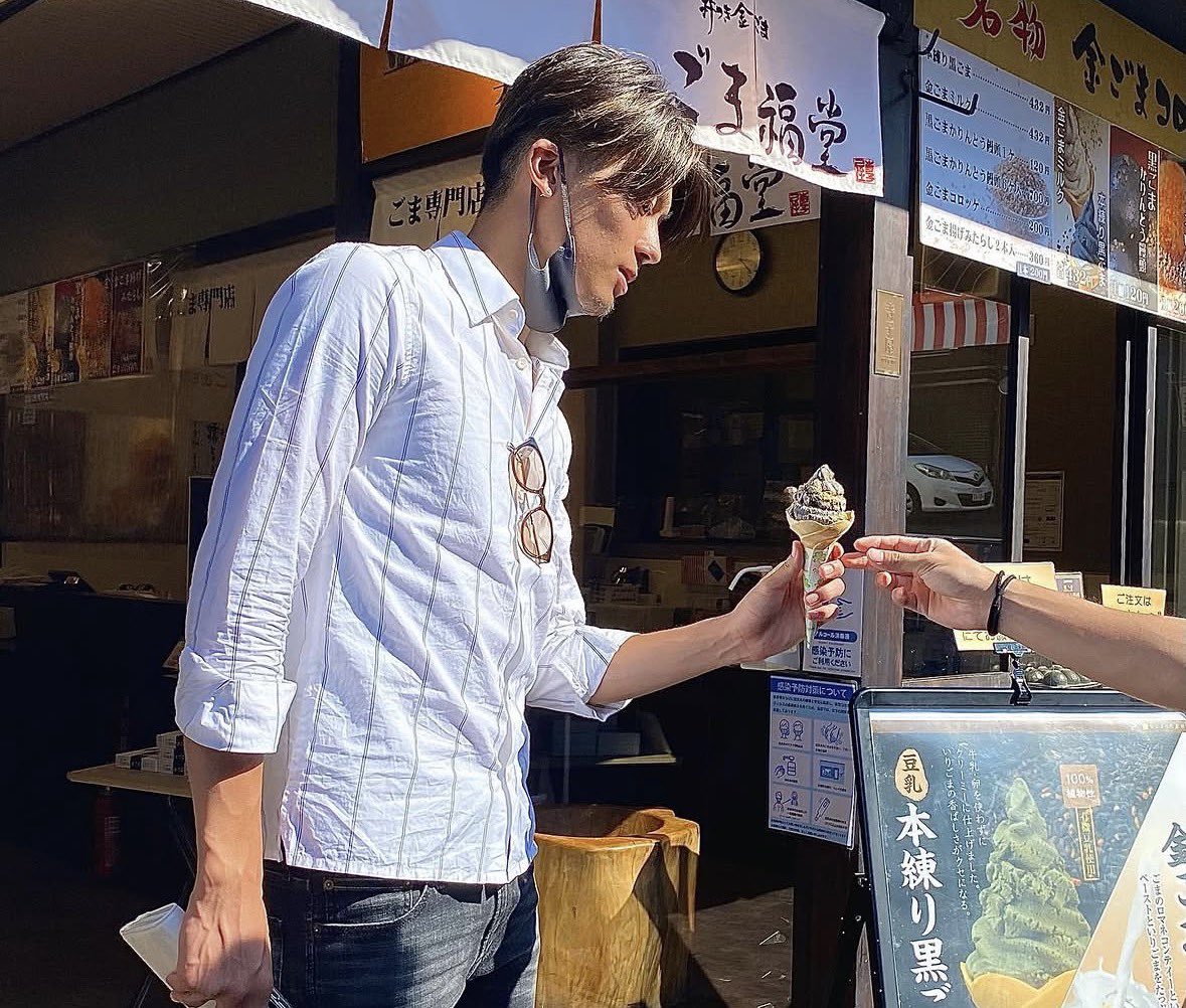 diva2020jp's tweet photo. 成田山を散歩する中村敬斗。

髭ありでもこの破壊力…。

イケメンは何をしてもイケメン。✨ https://t.co/aJqWXZUTT4