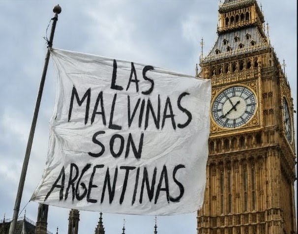 tanobiani's tweet photo. @cyngarciaradio El precio por denunciar un Enclave Colonial A la Corona Pi ra ta https://t.co/8xp9R6NO20