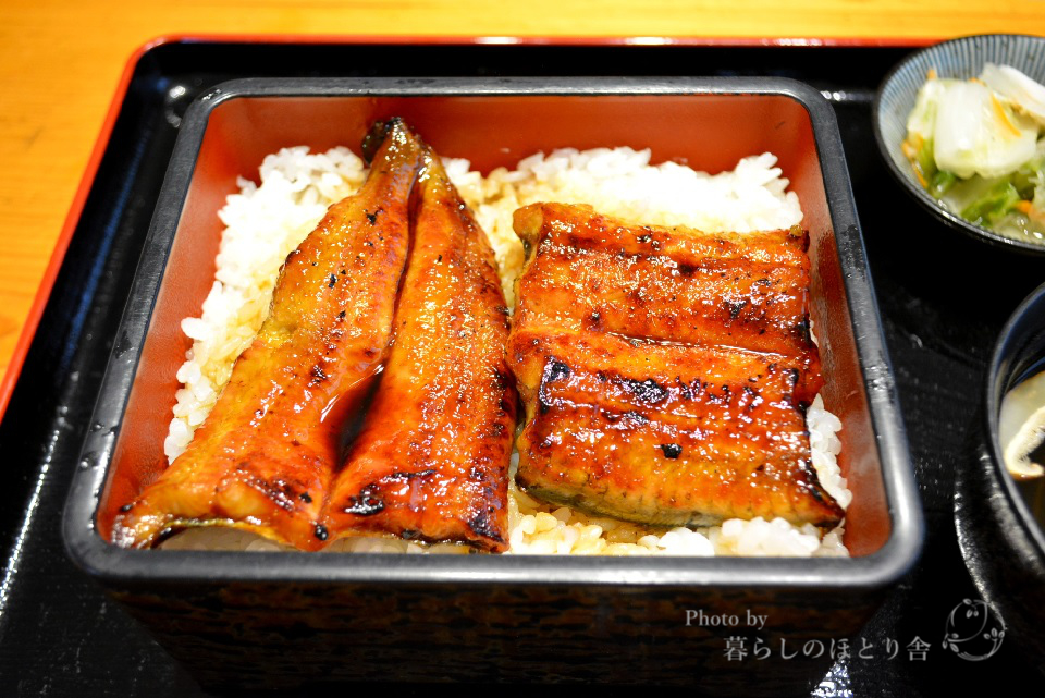 k_hotorisya's tweet photo. ■土用の丑の日
うだる様に暑い夏。そんな不快指数満点の季節にも、その時期ならではの楽しみが数々あります。中でも特別なのが、#土用の丑の日 に食べる #鰻。今年は『7月26日』の #日曜日 ですから、人気店では #激混み必至 ですね😅なお、我が家は今年も行けません・・・😢https://t.co/TOzx9jM6ef https://t.co/ROBdJ0hITc
