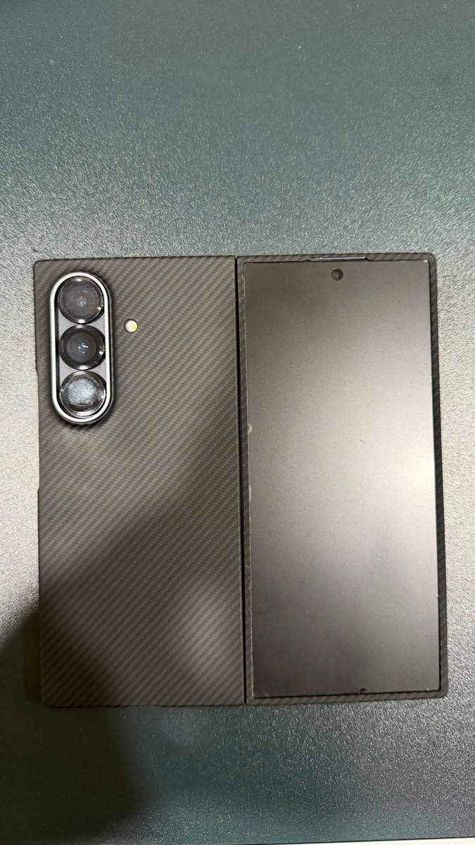 angeleonie's tweet photo. WTS (Jual) Samsung Galaxy Z Fold7 - Jet Black - 256GB

✅ Garansi resmi masih aktif
✅ Kondisi mulus, no minus
✅ Full normal, semua fungsi aman
✅ Siap pakai, tinggal gas!

Kondisi sangat terawat 🤝

Serius minat? DM/reply yaaa

#wts #samsungfold #jualhp #wtb #samsung https://t.co/Mcqv3zkOHP