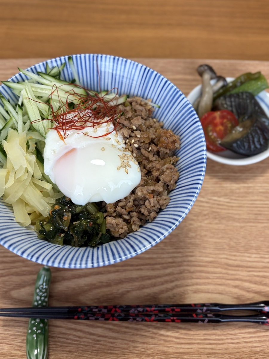 angerme_upfront's tweet photo. やっほー！#松本わかな です🍞

今日は、リリイベがありませんが、美味しいもの食べて、体力付けましょうね〜！

夏になると食べたくなる“まぜそば”作ったよ😋 https://t.co/HFDyBICZNC