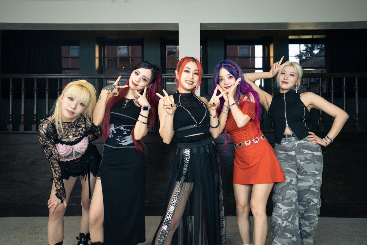 Rolling_Quartz's tweet photo. See you again CINCINNATI Diadem
See you soon NASHVILLE Diadem :)

[2026] NORTH AMERICA TOUR 🇺🇸 🇨🇦 July 15 - October 9 / Ticket: https://t.co/EQ9VsobFyn

💎❤️🇨🇦🇺🇲👑

#RollingQuartz #UStour2026 https://t.co/SePVrEYaJN
