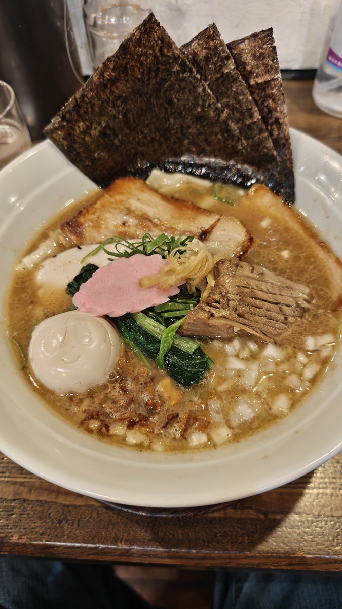 crosswing_ab's tweet photo. 今日のラー活、マグロラーメン https://t.co/pSgdFsTVGn