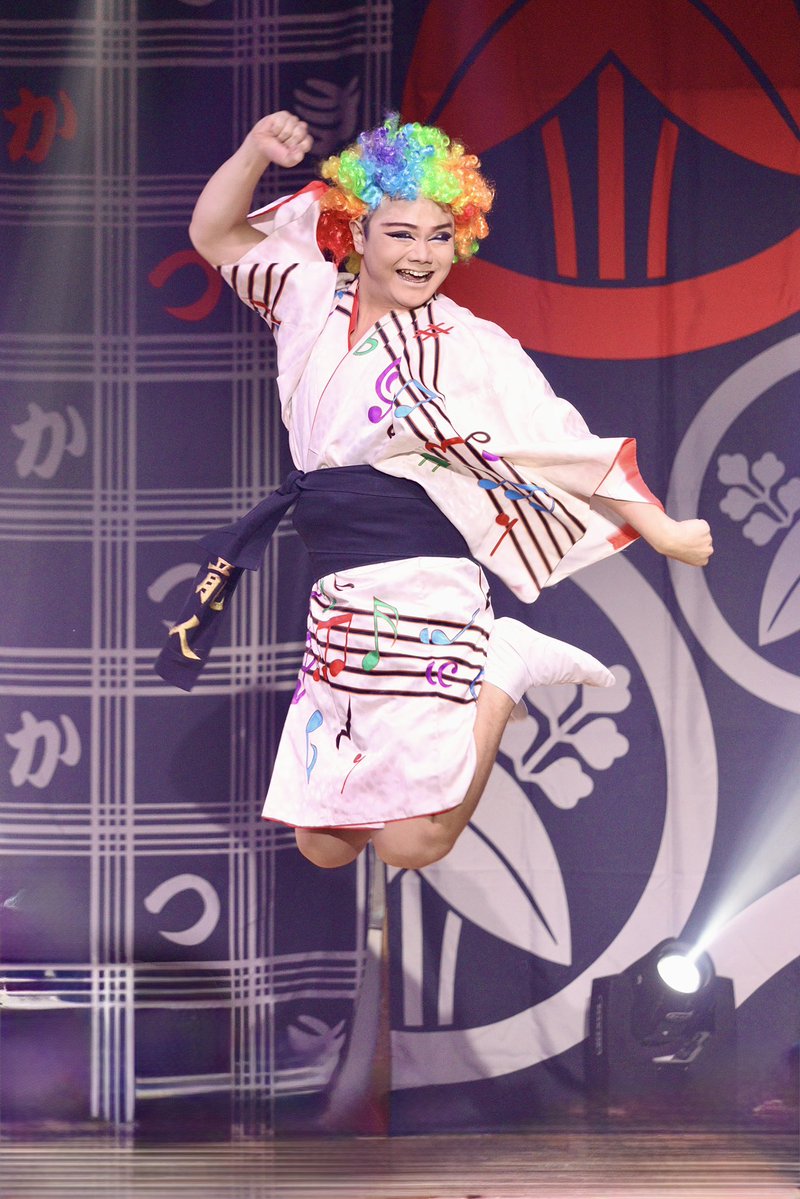 ritsuki2511's tweet photo. 2026/07/04 夜 大入㊗️
暁人祭り🌟

群舞♪花になれ！

#劇団暁
#三咲隼人 花形
#三咲龍人 
#明石ほんまち三白館 https://t.co/nBeMxvOrd7