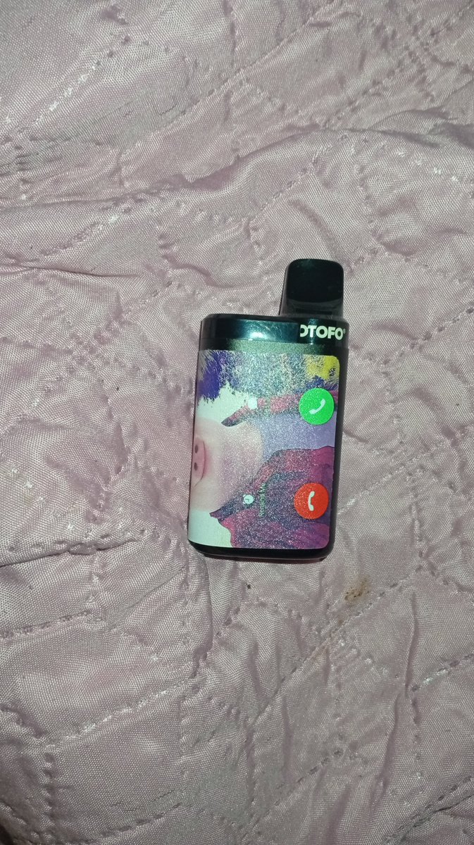 frutiyazconkrem's tweet photo. MIREN MI VAPE AYUDA https://t.co/TLiSsUy7HH