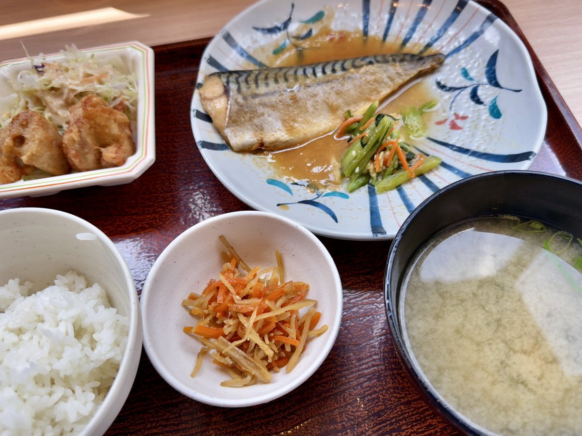 sia520's tweet photo. やよい軒でランチ〜♪ https://t.co/yvOrFVkhOk