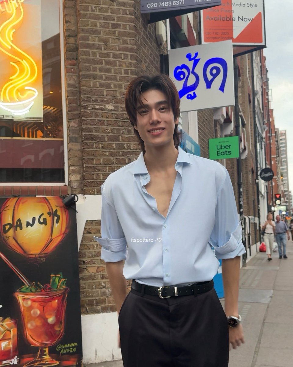Rosemome's tweet photo. FINE SHAWTYYYY 😜 #GalaxyxPhuwin https://t.co/oLV8RfESOV