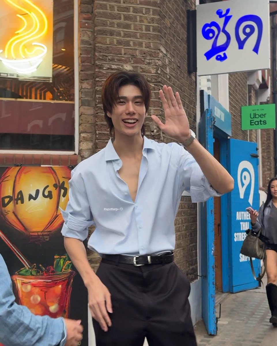 Rosemome's tweet photo. FINE SHAWTYYYY 😜 #GalaxyxPhuwin https://t.co/oLV8RfESOV