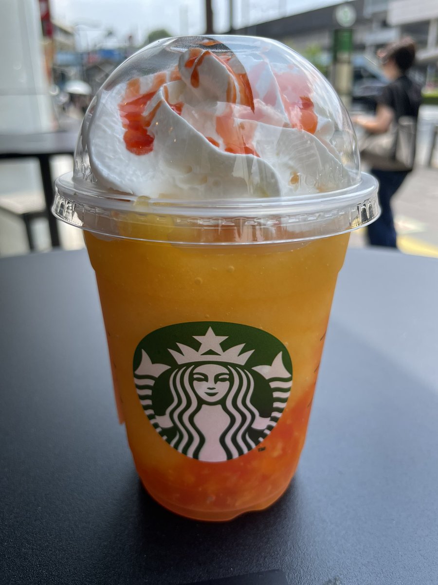 himakabu_'s tweet photo. 暑い🥵

スタバのオレンジ＆マンゴー・フラペチーノで涼む🤗

小鉢たくさんでお腹いっぱい🤗

後場もボックスレンジか🤔 https://t.co/6sJ4JBp1f2