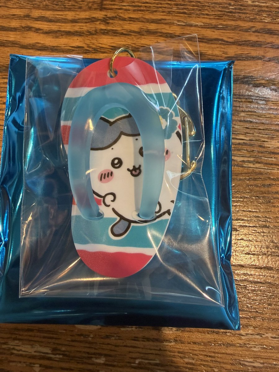 codehmoonstars's tweet photo. 【交換】ちいかわ　シーサーのおみやげやさん　ビーチサンダルキーホルダー

譲　ビーチサンダルキーホルダー
　　・ハチワレ

求　同種
　　・ちいかわ

郵送交換希望
出先の為ID無し写真で失礼致します。
検索からでもお気軽にお声掛けください！ https://t.co/E8PZ1qW5oc