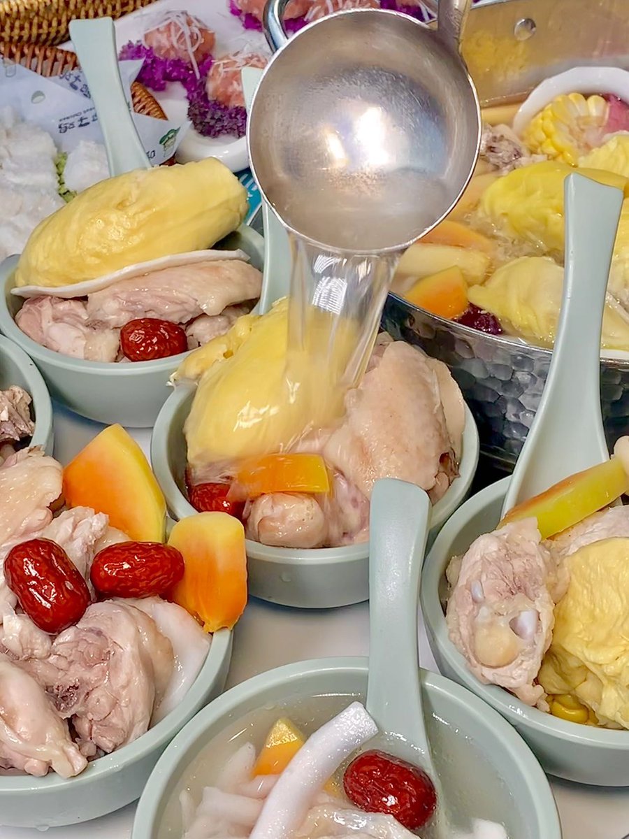 SheronHosier's tweet photo. Craving something vibrant u0026 spicy Dive into our Thai green curry—creamy coconut milk, fresh basil, and tender veggies tossed in aromatic spices, a cozy bite of Southeast Asia right here! https://t.co/pMb5VnmAyd