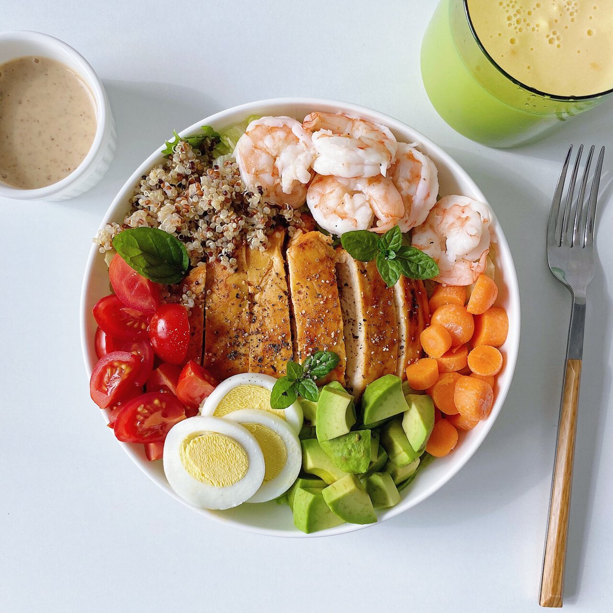 SYINTS2's tweet photo. [Quick u0026 delicious fat-loss meal: grilled chicken breast with roasted broccoli and quinoa – 30g protein, low carb, ready in 25 mins! Perfect for busy fitness lovers  #FatLossMeal #HealthyEating]， https://t.co/lHncldVmiC