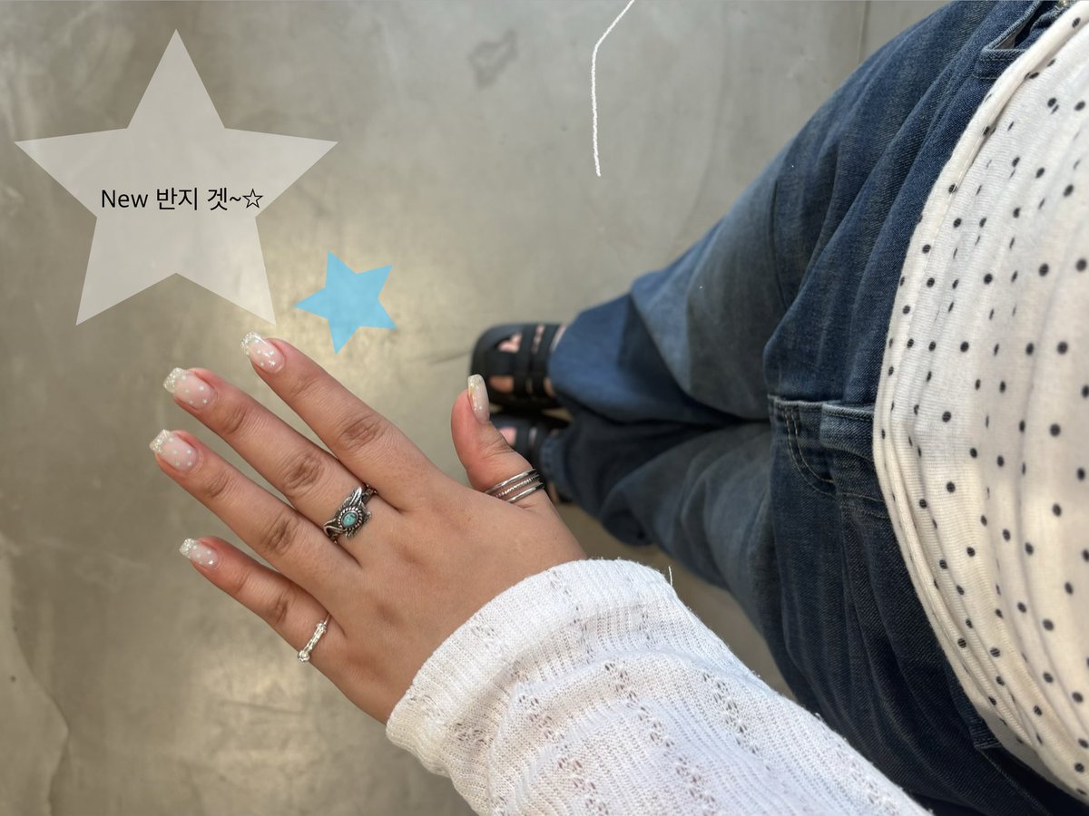 aho920's tweet photo. 너무 취향이였던 행궁동 소품샵.. ꜀(  ꜆-⩊-)꜆♡ https://t.co/d8hWvXnOrG