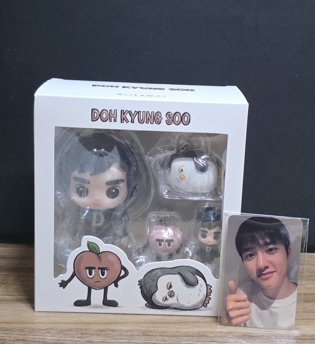 raonjena9's tweet photo. 저도 피규어 도착했어요. 피규어 손도 올리고 다리도 벌려보고 했어요. 너무 귀여워요.

#도경수 #DOHKYUNGSOO https://t.co/wHHveJSZnu
