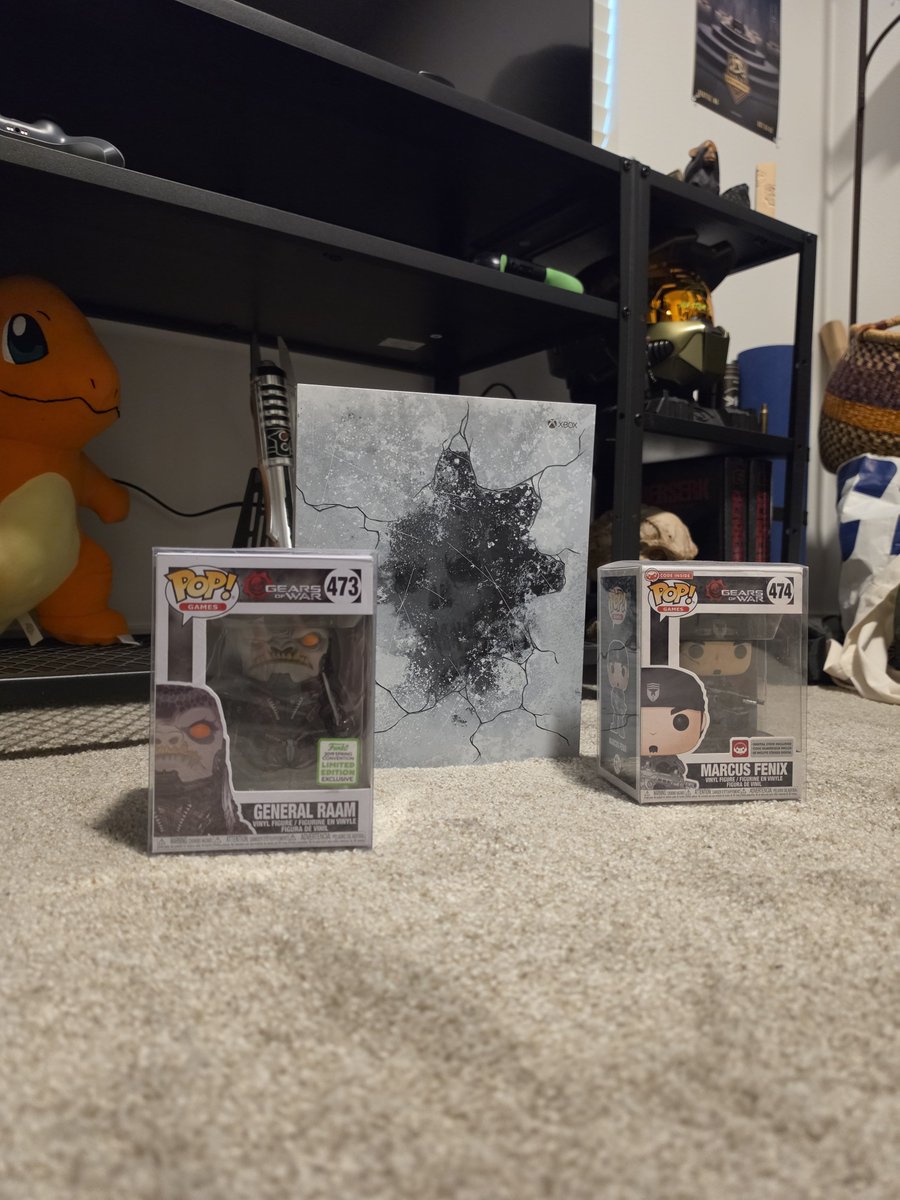 JamesHalliday94's tweet photo. I know my #GearsofWar collection isn't massive but my love and passion for this series extends far beyond what my wallet can afford. I also know I'm not a content creator with a following but it would've been really cool to participate in the E-Day Early access Beta. ☹️😅 https://t.co/zHFYkkskLH