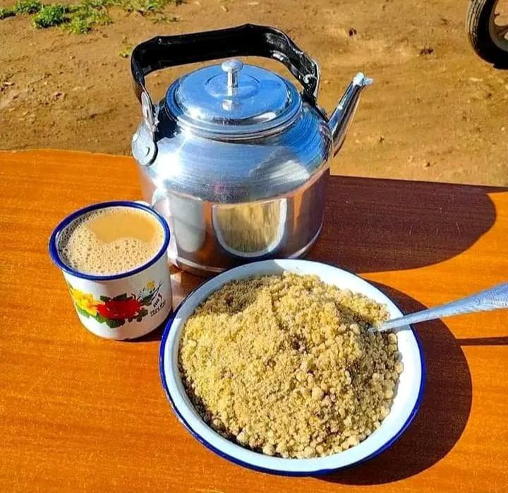 waziri_Alex's tweet photo. breakfast huku polepole😅✅️
mnakula nini huku... https://t.co/BFLaoGUDwF