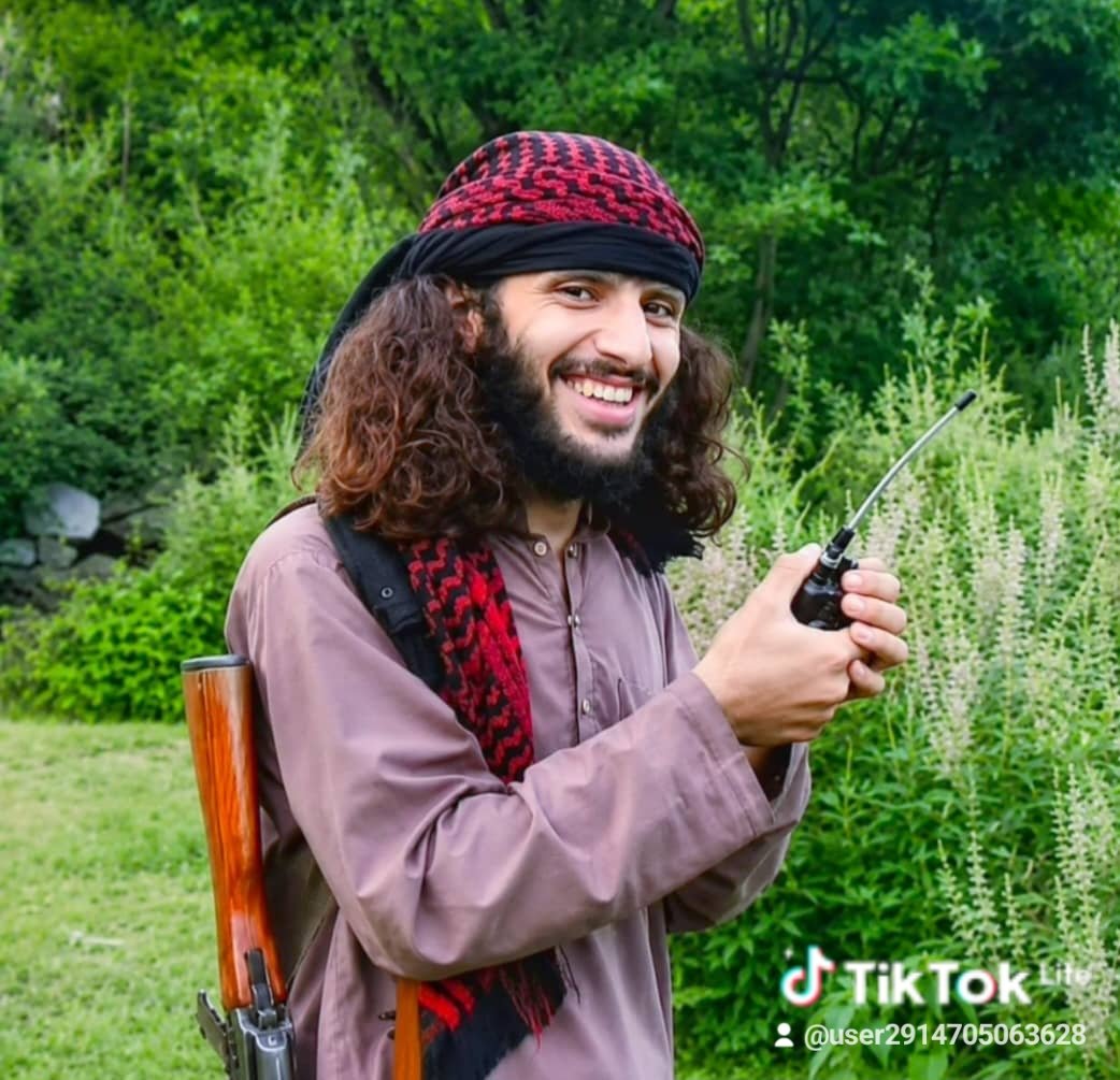 Shahed_Badri's tweet photo. د اسلام  بچیان د مظلوم امت د هیلو
لپاره تل سختیو ته ځان ورکوي
داسې نده چې دوی د ژوند په تيرولو کې پاتی راغلی هيڅکه نه بلکې
له هر چا ښه ژوند لري
بس يو ويښ ضمير او وجدان يې بیا د راحت او ارام اجازه نه ورکوي https://t.co/mpjvT2m378