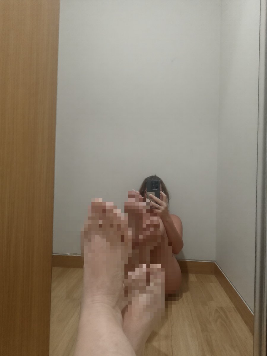 QueenFoxy_Lady's tweet photo. Your time to shine ✨
To be a goodboy or not  is a choice you make daily. 
Make the right one today and $end.
I'll ignore you and spend it all on myself without a single thought given to you https://t.co/qFAgy96aU4