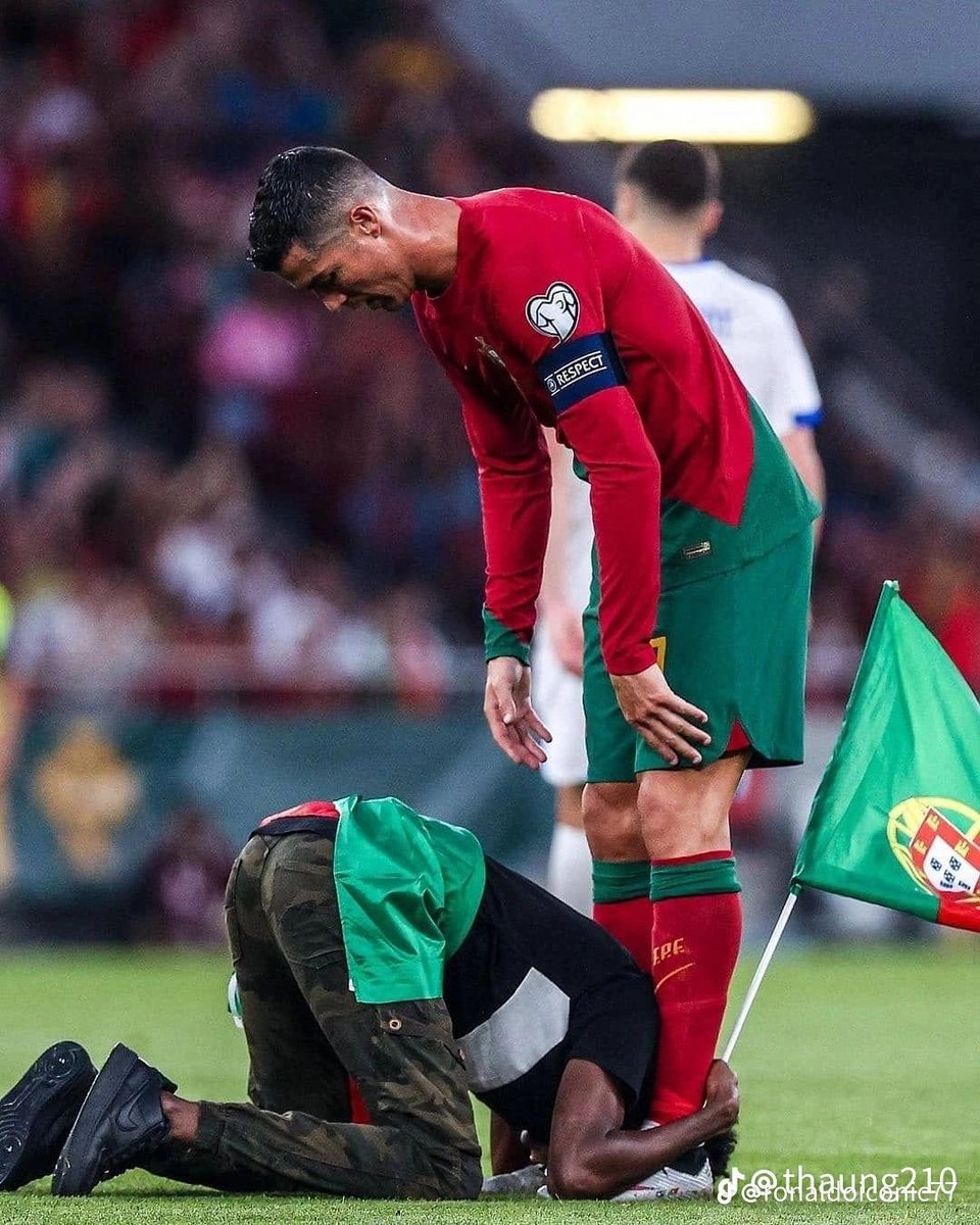 badaralam510's tweet photo. How can you hate on this man 🐐❤️ https://t.co/DLBO4nbVIc