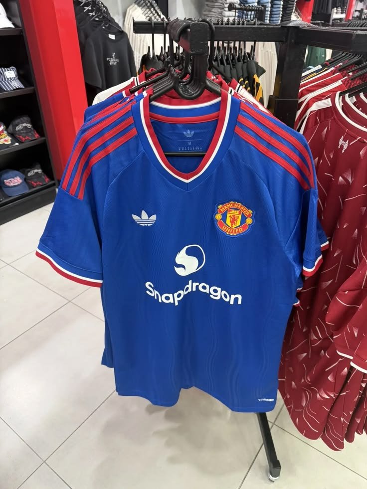 Bigbukason_777's tweet photo. Show me a club kit that can beat this https://t.co/oyb3UjrUgI