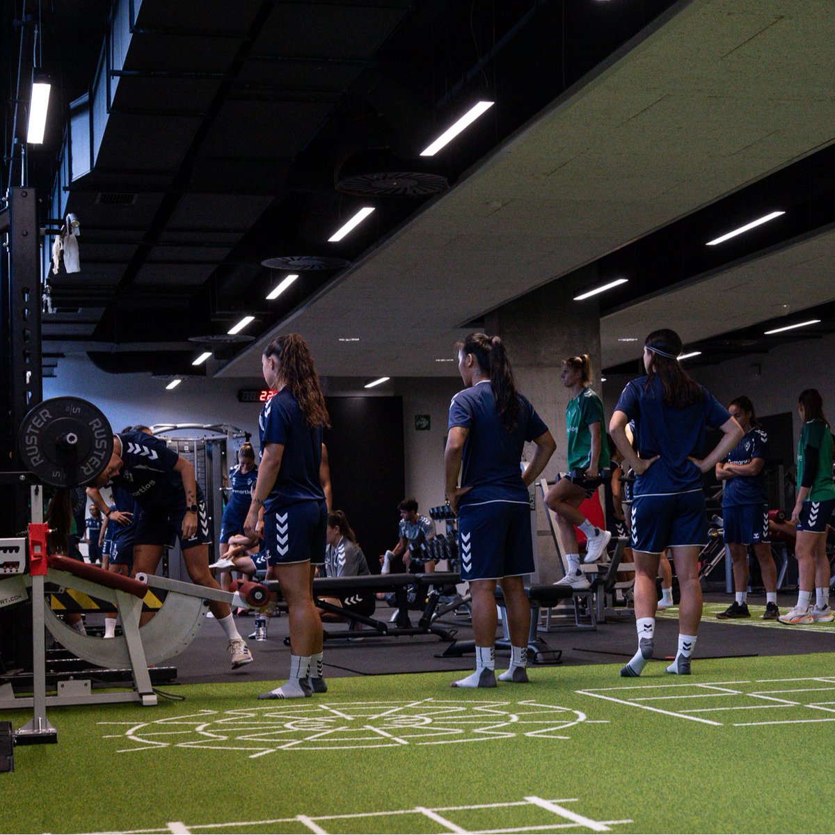 SDEibar's tweet photo. 🤝 La SD Eibar confía en @IberianSportech para el diseño y equipamiento de sus nuevos espacios de entrenamiento.

🏋️ ¡Optimización, preparación y rendimiento, VAMOS!

#BetiArmaginak⚔️