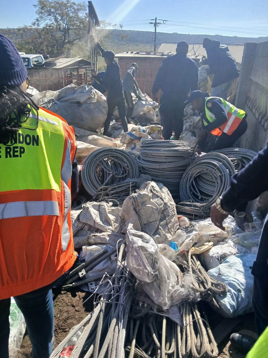 ZANewsFlash's tweet photo. NEWS: Stolen material worth R10 million belonging to Transnet has been found at a scrap yard at Ndevane location in Qonce, Eastern Cape.

The owner of the scrap yard and his employee have been arrested - KZN Tonight Podcast https://t.co/bPGKtb0q4k