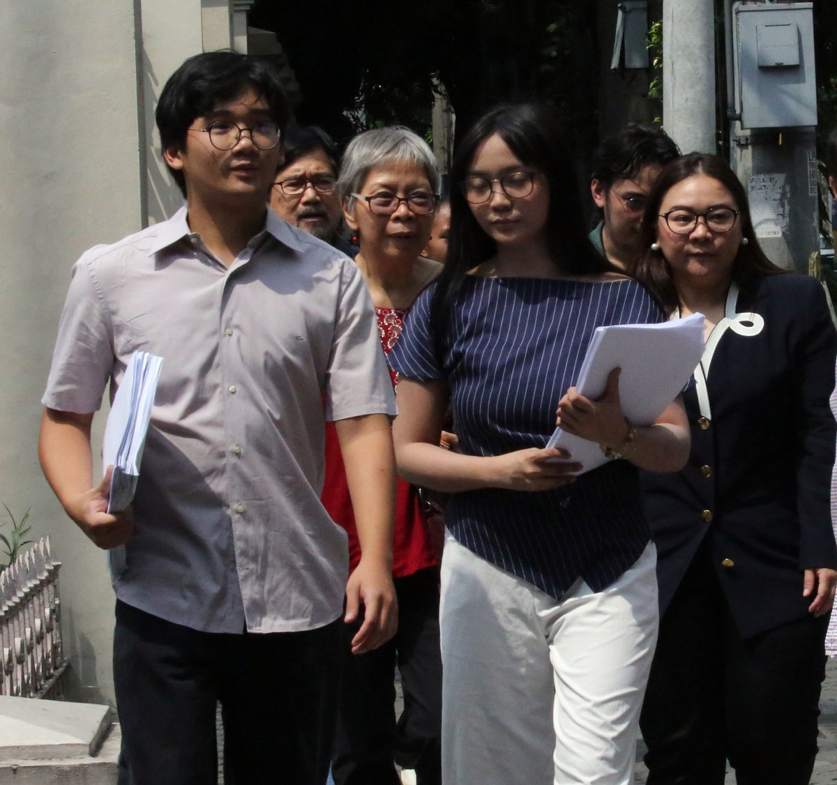 PhilstarNews's tweet photo. THE YOUTH FOR THE ENVIRONMENT

Students filed a petition before the Supreme Court to challenge the constitutionality of a certain provision of the Public-Private Partnership code on grounds of the protection of people’s rights to a healthy and balanced ecology.

The petition was filed representing the Filipino youth and unborn generations, with public and private personalities named as respondents.

📷 The STAR / Edd Gumban
