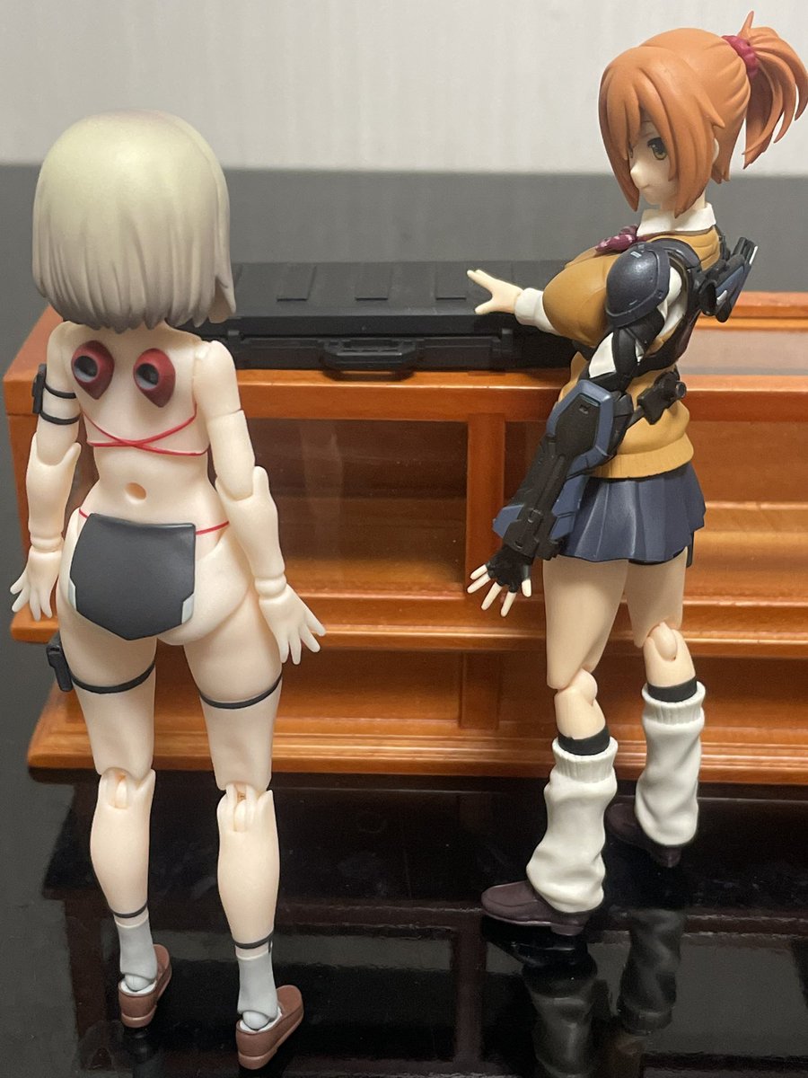 tuvpg's tweet photo. #深夜の小武器庫部
#リトルアーモリーを装備 
#toyphotography
 
お題『ハンドガード(handguard)』 https://t.co/cAGAPKHROp