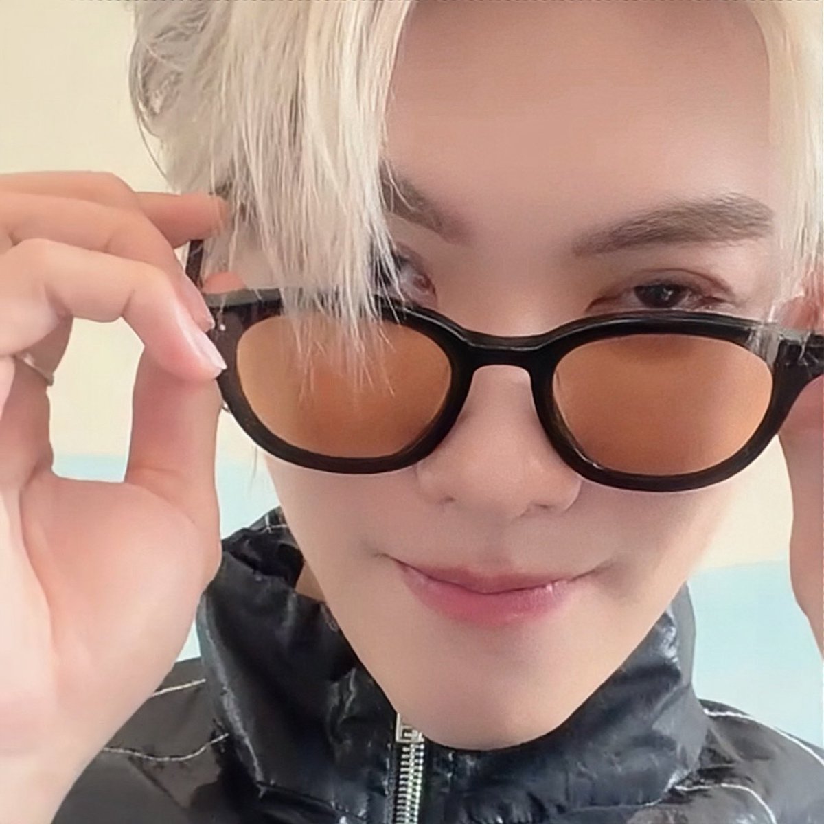 DidiCow1108's tweet photo. I'm completely helpless when it comes to both of them wearing glasses 💖💖🫠🫠
#BossChaikamon #BOSSCKM
#shawtyboss #daddyboss
#BoNoh https://t.co/TlUMtylnZ7