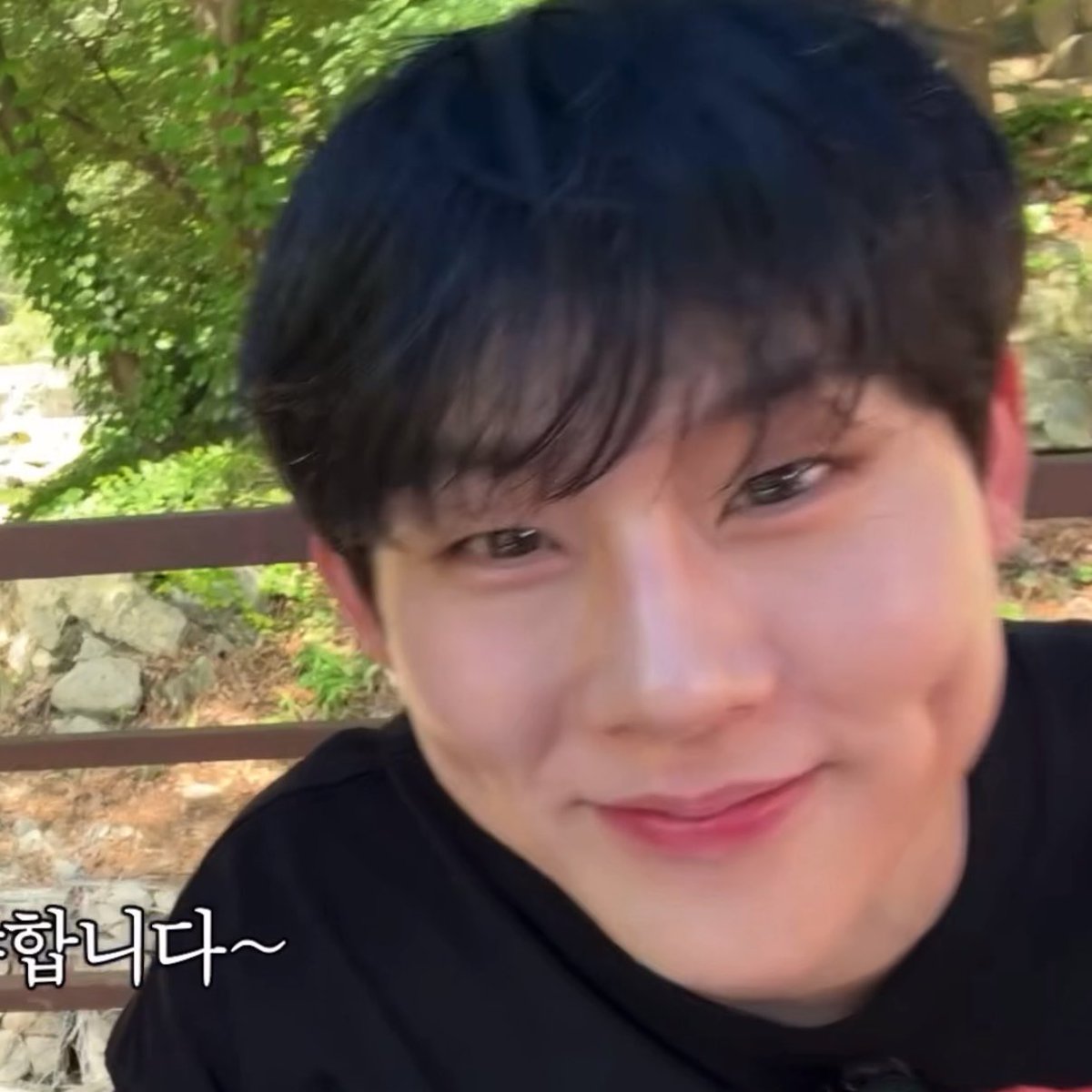 mxhiho's tweet photo. 보조개 개오바......... https://t.co/Ne252mrHku