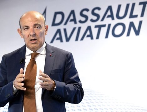 f_philippot's tweet photo. Une solution « 100% française » ! ⤵️

Le PDG de Dassault vient de l’annoncer : après l’échec retentissant (et bienvenu) de l’avion SCAF, son entreprise est prête à fabriquer « une alternative franco-française, avec de surcroît un calendrier ambitieux : le premier vol d’un démonstrateur, basé sur les besoins français, en 2031 ou 2032 ! »
(cf : https://t.co/YCHTL8x2HB)

➡️ C’est une excellente nouvelle, de l’innovation, de l’investissement et de l’emploi français en France !
Bien mieux que le machin euro-germanique !

« Le dirigeant a par ailleurs appelé à ne pas perdre de temps. Il faut se jeter à l'eau maintenant pour ne pas subir les développements américains et pour maintenir les compétences industrielles, a poursuivi Eric Trappier. Il y a un temps pour tergiverser et un temps pour décider ! »

En effet : fonçons !

Vive la France libre ! 🇫🇷