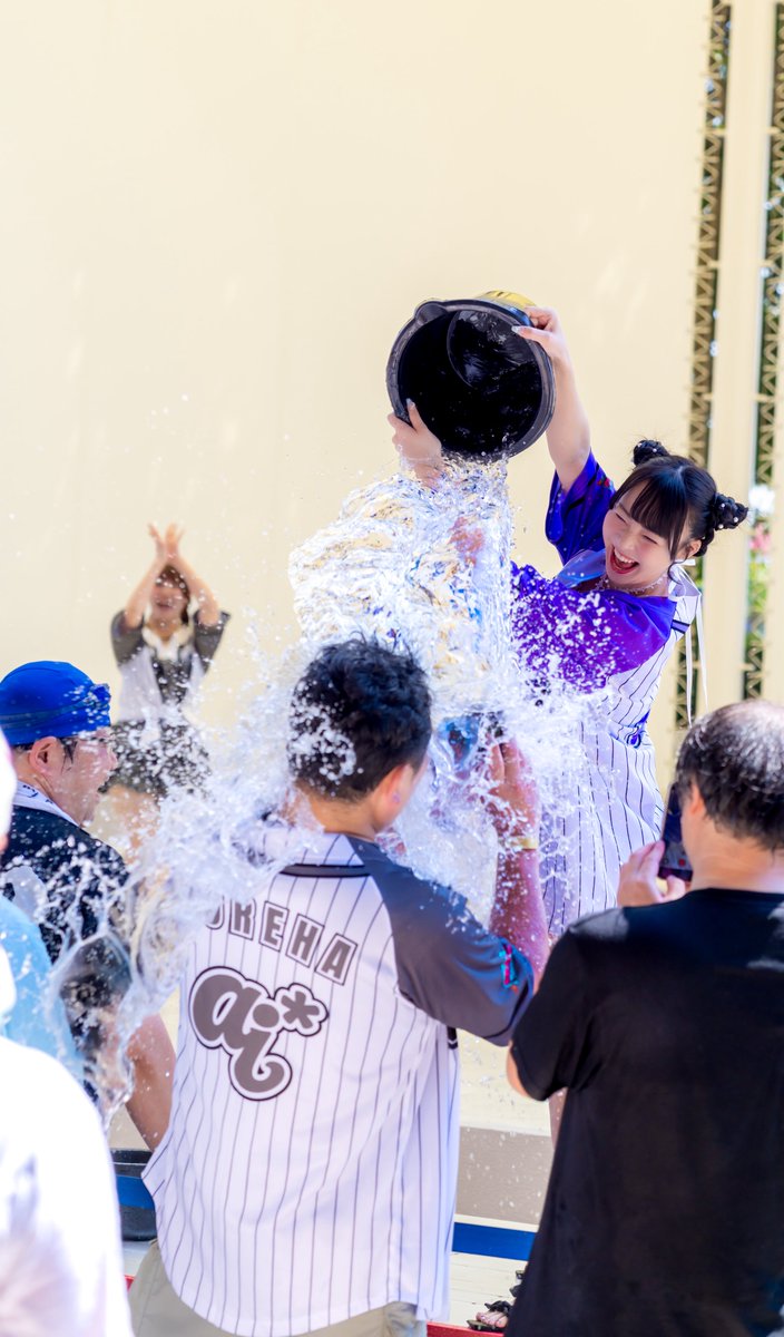 Lu_CLAseven's tweet photo. IDOL Treasure bottle LIVE
～真夏の幕張アイドルSPLASH祭り～【DAY1】
📍イオンモール幕張新都心

ai*ai 佐野るかさん
@ruka_aiai 

#アイアイ
#佐野るか https://t.co/OHVlW4yYvU