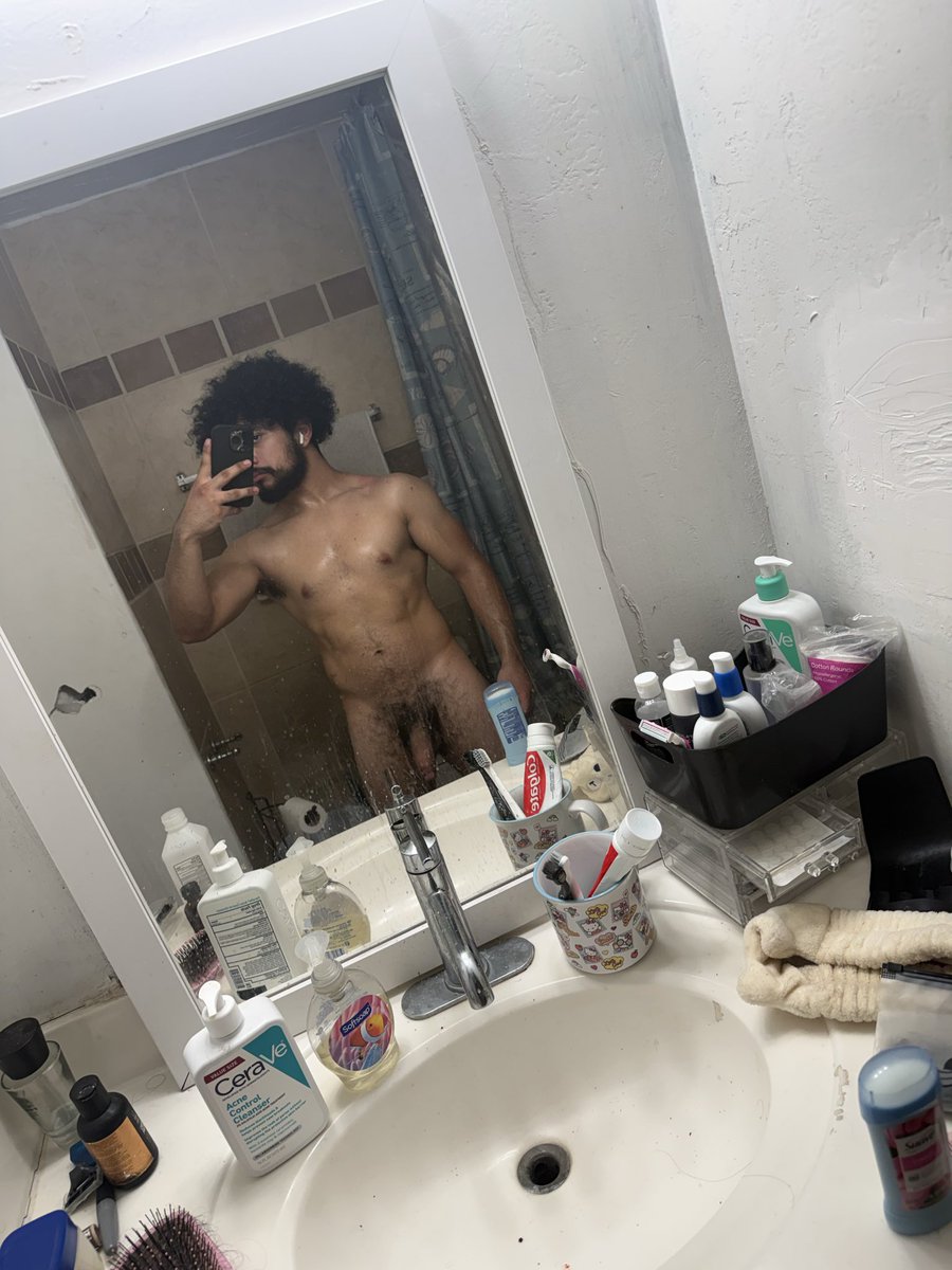 Plowandgo's tweet photo. Do you like to see me do the helicopter with my 7inch girthy dick around my bathroom while I’m horny and high 🥳🙈😋 https://t.co/XxdI6tB0dJ