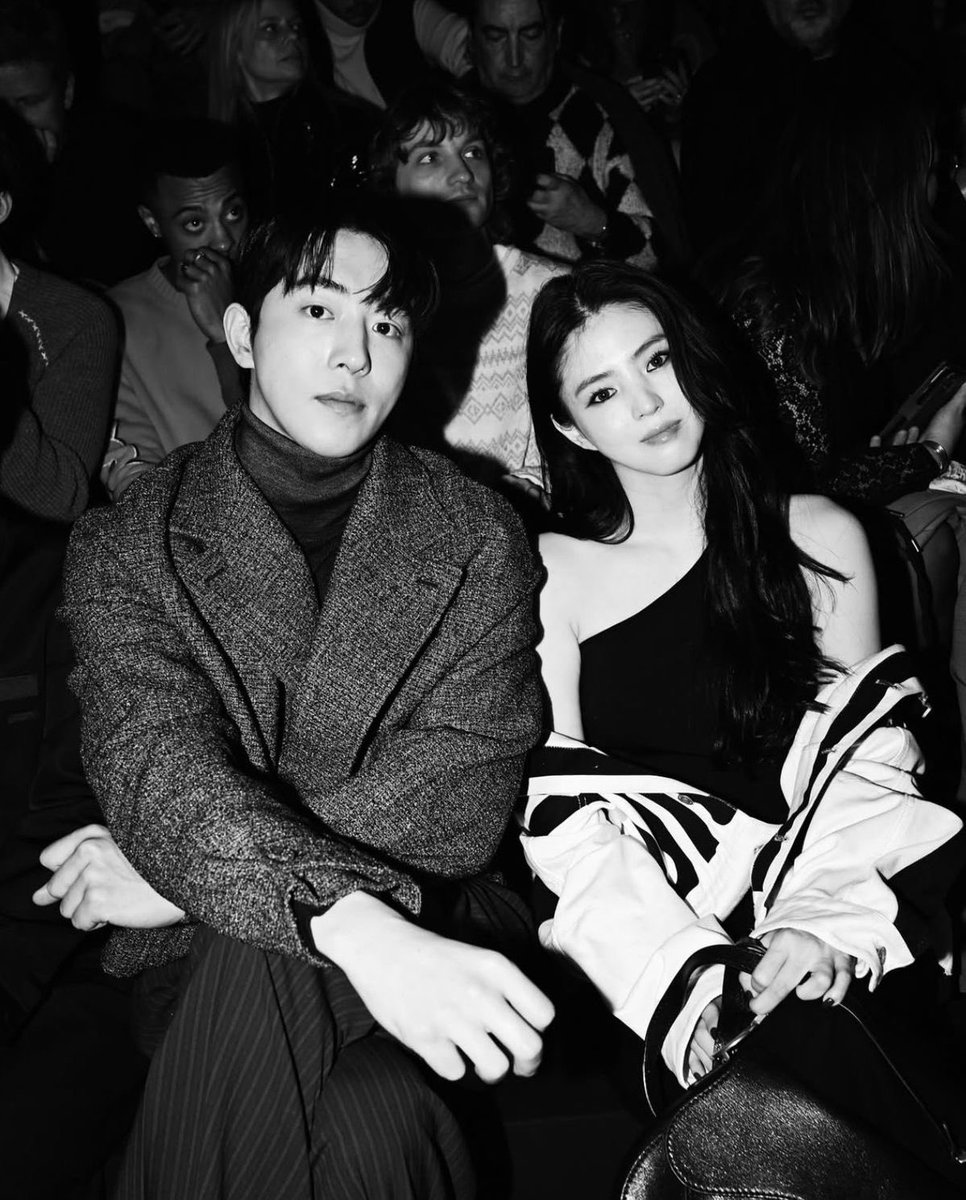 kdrama_menfess's tweet photo. Han Sohee join •kdm• Heartbeat with Nam Joohyuk. Genre romance fantasi. Tentang cinta pertama yang diyakini telah meninggal tiba-tiba kembali seolah-olah melalui sebuah keajaiban. Dari penulis lovely runner.

Mereka uda kenal ya irl karena sama-sama ambassadornya Dior 🤩. https://t.co/lpSIbvRekP