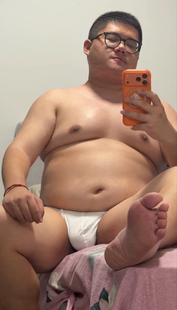 ChubbyXXLBear's tweet photo. https://t.co/O2RyOJ4axI