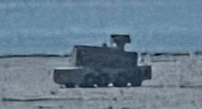 yasseralfadol's tweet photo. - بحسب مجلة Military Watch Magazine قامت دولة الإمارات بنشر منظومة الدفاع الجوي الصينية FK-2000 في البحرين لصد الهجمات الإيرانية
-أشارت المجلة إلى أن الإمارات كانت قد اشترت هذه المنظومات لإرسالها إلى السودان لدعم مليشيا الدعم السريع
- لكن الضغوط الكبيرة على الدفاعات الجوية الخليجية نتيجة الهجمات الايرانية دفعتها إلى استخدام هذه الأنظمة في الخليج بدلا من إرسالها إلى السودان
