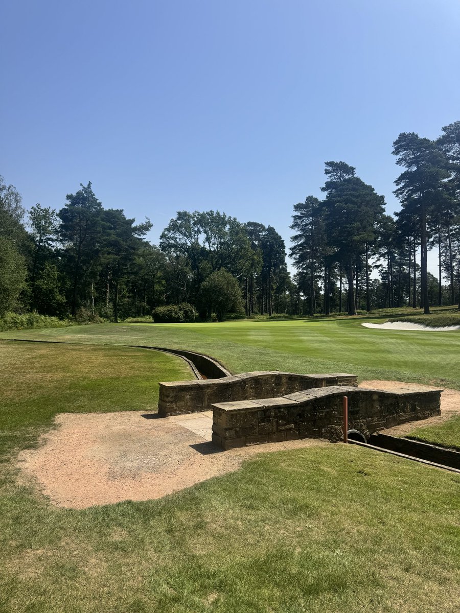 ScottCook23's tweet photo. @westhillpro quality day and weather at West Hill. Layout and greens superb. My first experience of the W’s. https://t.co/Gqfrw7mQ08